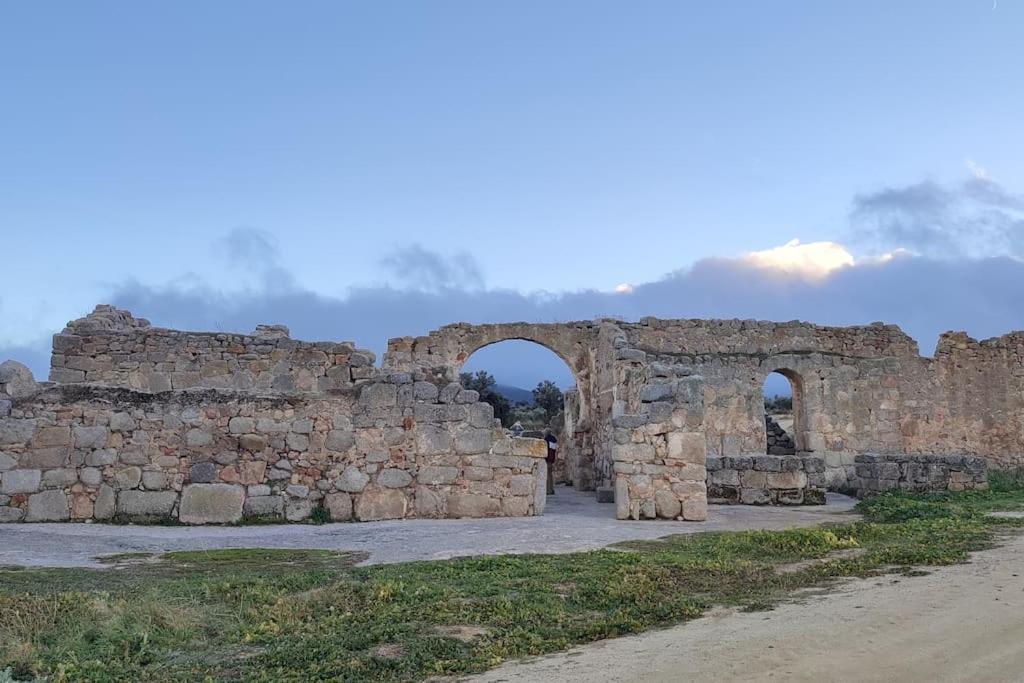 La Casa Del Cerrillo Villa Sonseca Luaran gambar